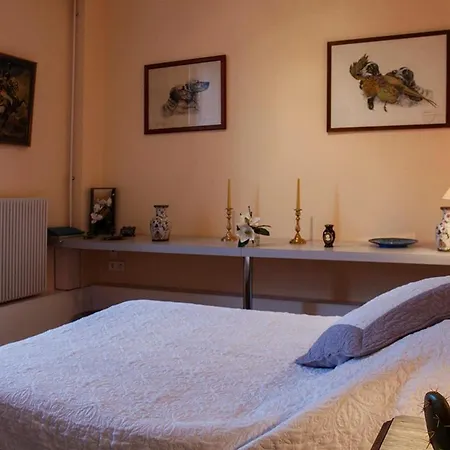 Au Chateau De Feligonde Дом отдыха
