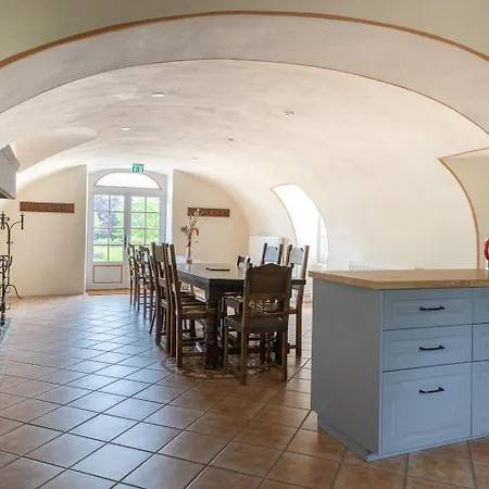 Hébergement de vacances Château De Féligonde Sayat